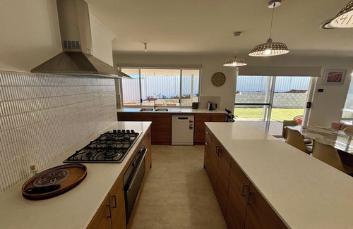 Beresford House | Abrohlos Beach House - No Cleaning Fee