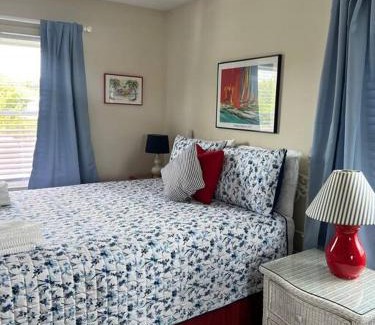 Northeast Virginia Beach House | Absolute Beach 4bedrooms-3bath steps to beach