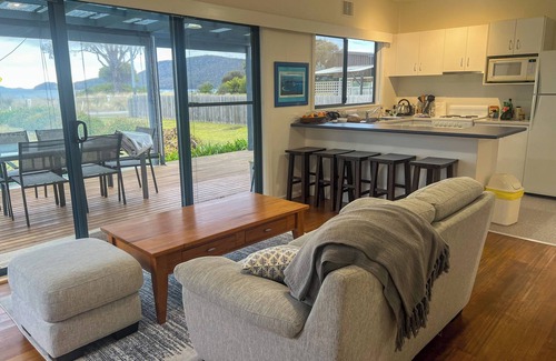 Adventure Bay Cottage | Absolute Beachfront Adventure Bay