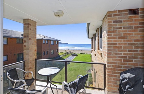 Avoca Beach Apartment | Absolute Beachfront - South Strand 7 Linen & WiFI