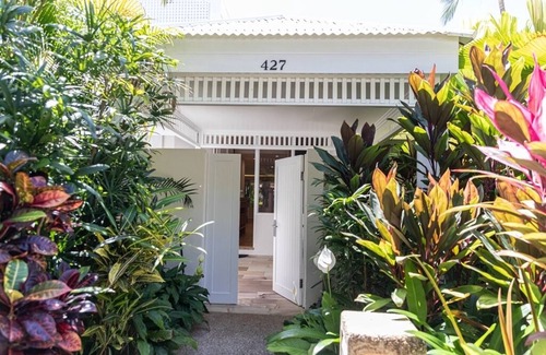 Port Douglas Villa | Absolute Beachfront Villa located with the Mirage Resort grounds. Family friendly.