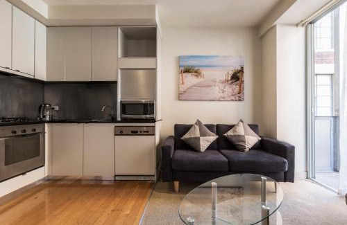 Melbourne Central Business District Apartment | Absolute Collins Apartments