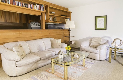 Moose Wilson Road Condo | Absolute Heaven In The Tetons - ideal for skiing, Grand Teton Nat’l Park