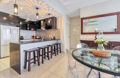 Darwin City Centre Apartment | Absolute Hidden Gem in CBD