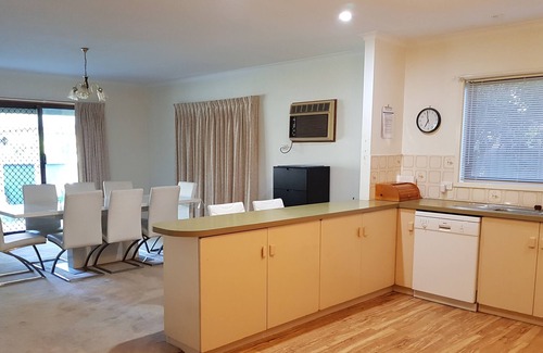 Corowa House | Absolute Murray River accommodation
