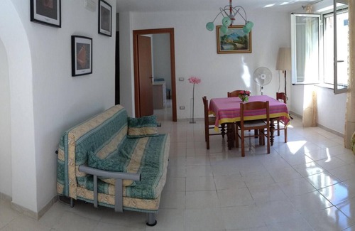 Policastro Bussentino Apartment | 'Absolutely great holiday home with a large garden near the beach'