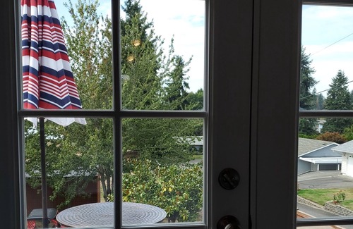 Puyallup House | Absolutely gorgeous 2 story Loft, Modern and Quiet in Puyallup, WA