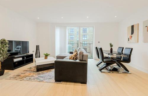 Park Royal Apartment | Absolutely Stunning 1BR flat, 20 min to the Centre