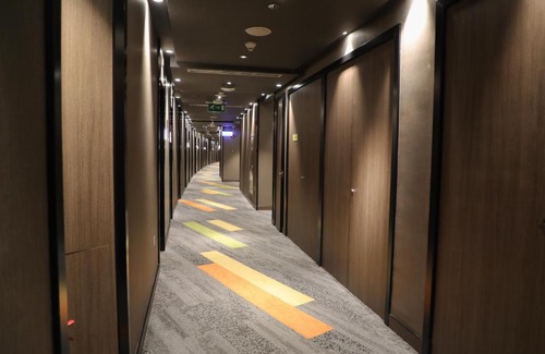 Abu Dhabi Hotel | Abu Dhabi Airport Hotel T1 International Departures