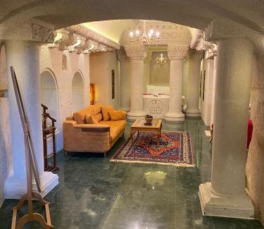 Ortahisar Hotel | Abu Hayat Cave Suites