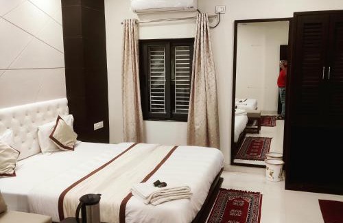 Mount Abu Hotel | Abu Inn, Mount Abu - The Luxury Boutique Stay