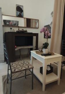 Abu Dhabi House | ABUDHABI Traveler's Room