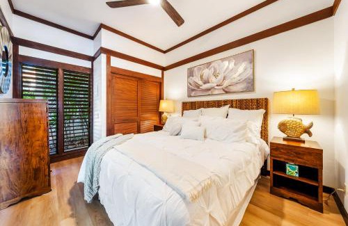 Poipu Apartment | AC Gourmet Kitchen Hot Tub Pool King Bed Ground Floor Netflix