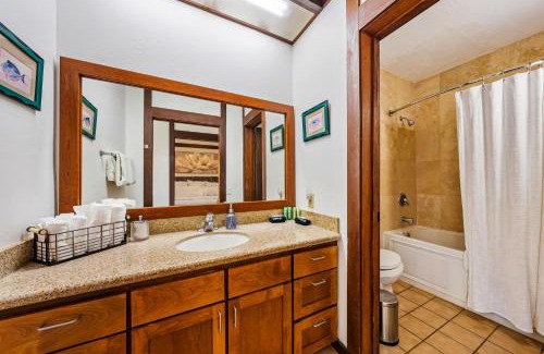 Poipu Apartment | AC Gourmet Kitchen Hot Tub Pool King Bed Ground Floor Netflix