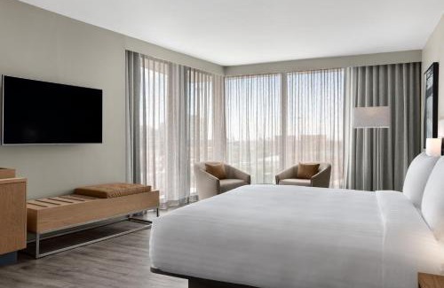 Victoria and Alfred Waterfront Hotel | AC Hotel by Marriott Cape Town Waterfront