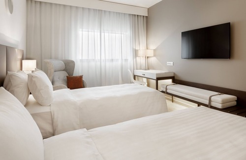 Dugny Hotel | AC Hotel Paris Le Bourget Airport by Marriott
