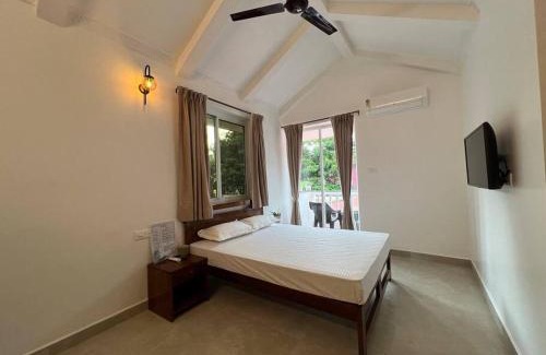 Cavelossim Apartment | AC Studio Apartment 500m from Cavelossim Beach-Paz