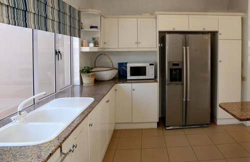 Westbrook Hotel | Acacia Crescent Seaview Manor