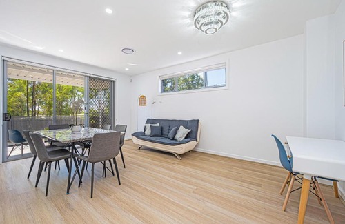 Acacia Gardens House | Acacia Garden 4Br House with Park View & Shopping