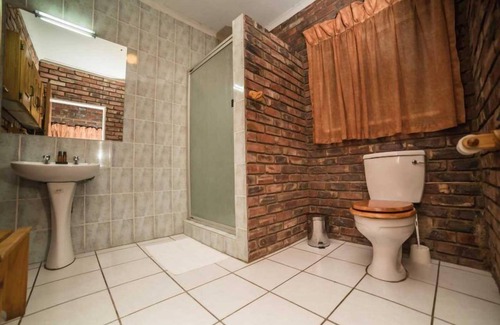 Klerksdorp House | Acacia Guesthouse