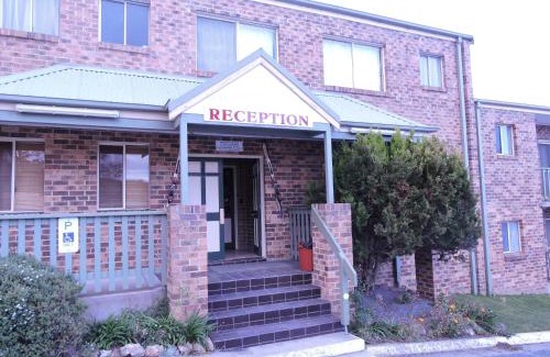 Jindabyne Hotel | Acacia Snowy Motel