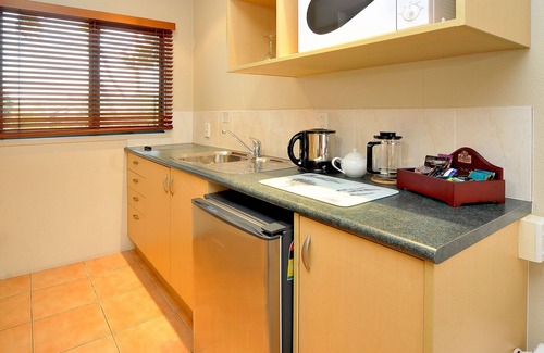 East Tamaki Hotel | Academy at Botany Motor Inn