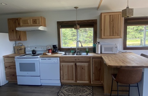 Southwest Harbor Cottage | Acadia Birds Eye View Cottage