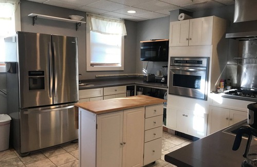 Southwest Harbor House | Acadia Nat'l Park*Water Views*Walk to Village*Roku