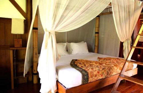 Grande Riviere Hotel | Acajou Hotel