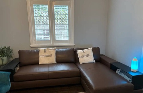 Randwick House | Accessible Abode: Cosy + Family-friendly