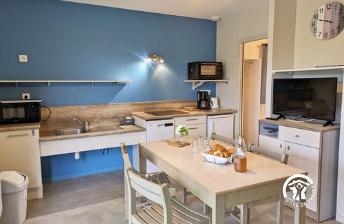 Villiers-Charlemagne Cottage | Accessible Fishing Chalet for 4-6 with Private Deck, Kids' Play Area, and Games Room