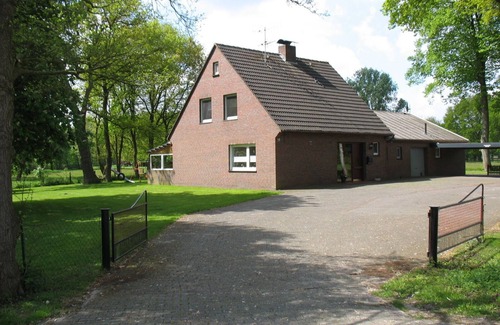 Papenburg Apartment | Accessible newly renovated * Apartment