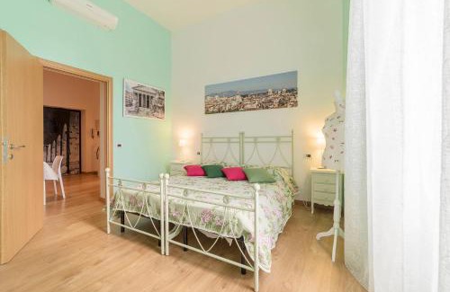 Monti Apartment | Accogliente Appartamento al Colosseo