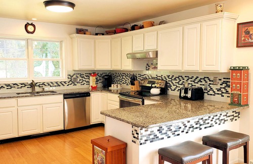 Chincoteague House | Accomac Apple - Spacious , close to town LINENS AND TOWELS PROVIDED , Patio