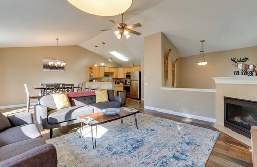 Sand Lake Apartment | Accommodating Anchorage Abode < 1 Mi to Jewel Lake