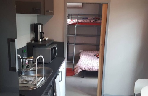 Bastide-Brazza Apartment | Accommodation for up to 4 people. 10min from Bordeaux center