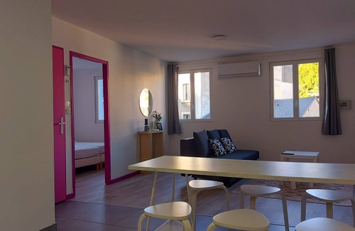 Lourdes Apartment | Accommodation in Le Bourg " appartement Fuchsia" in Lourdes (max 6 pers.)