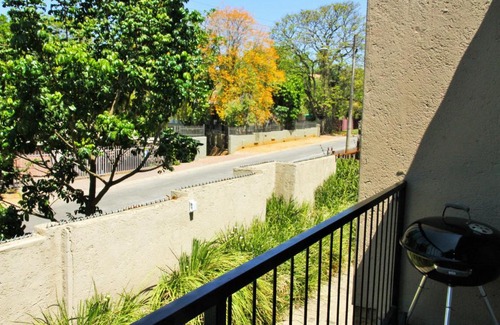 Nelspruit Apartment | Accommodation in Nelspruit, Self catering units, Furnished flats to let.