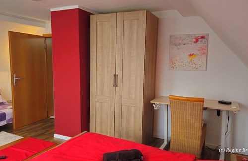 Grevenbroich Bed & Breakfast | Accommodation is conveniently located between the major cities of Cologne/Düsseldorf/Aachen