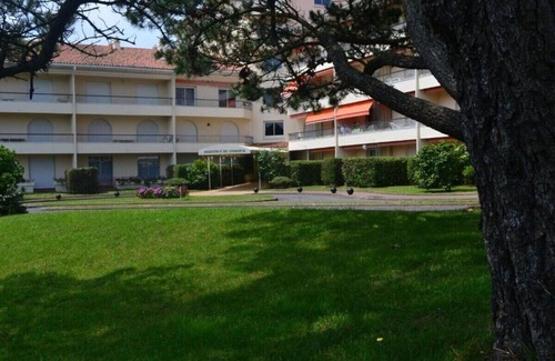 Anglet Apartment | ACCOMMODATION RESIDENCE CHIBERTA AND GOLF WITH SWIMMING POOL