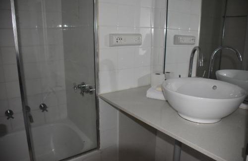 Darlinghurst Apartment | Accommodation Sydney City Centre Hyde Park Plaza Pet Friendly Studio with balcony apartment