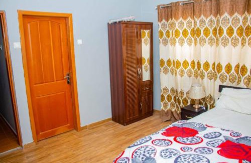 Ngleshi Amanfro Apartment | Accra cosy homes - Krokobite Beach