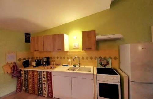 Saint-Etienne-les-Orgues Apartment | Accueil Chaleureux en Provence
