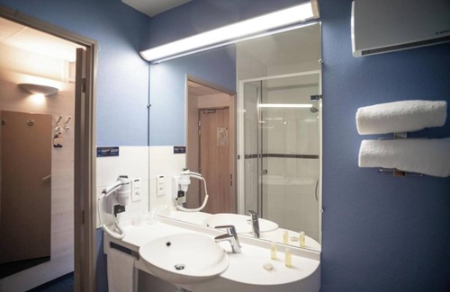 Venissieux Hotel | ACE Hôtel Lyon Vénissieux