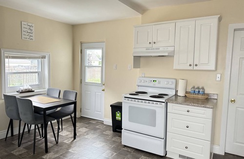 Niagara Falls House | Ace Vacation Home at Niagara Falls - Canada