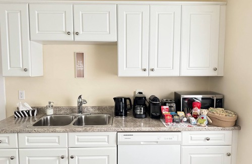 Niagara Falls House | Ace Vacation Home at Niagara Falls - Canada
