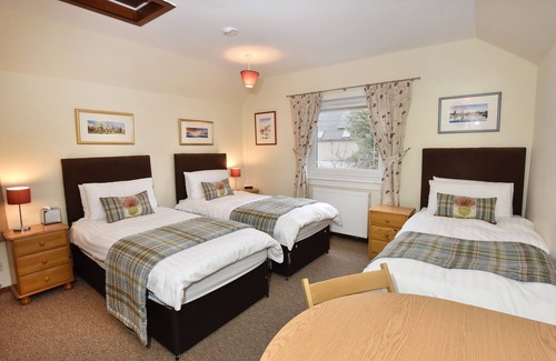 Inverness City Centre Bed & Breakfast | Acer Glen B&B