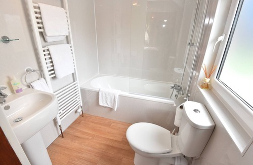 Inverness City Centre Bed & Breakfast | Acer Glen B&B