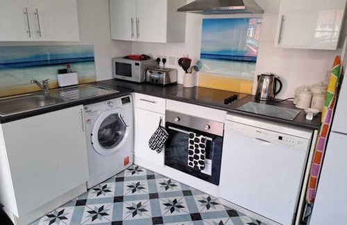 Dovercourt Apartment | Ackland lodge by the Sea