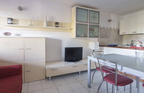 Tiriddo Apartment | Acqua e Tramonto - Two Bedroom Apartment, Sleeps 6